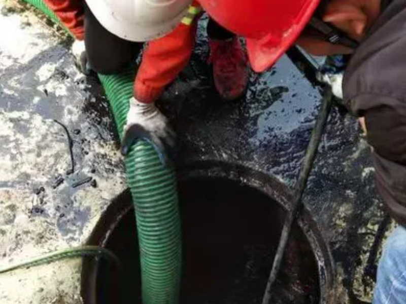 郫县市政管道疏通清淤,高压清洗、汽车抽粪、掏隔油池